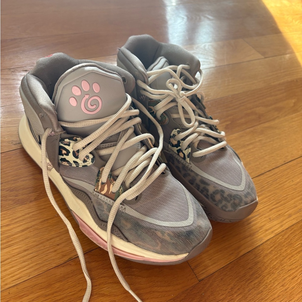 Stylish Gray and Pink Sneakers with Leopard Accents